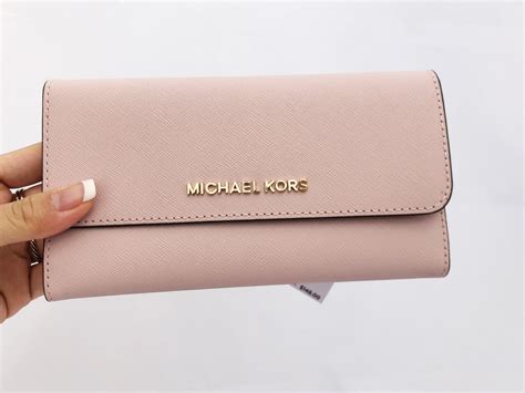 michael kors jet set wallet soft pink|Michael Kors large trifold wallet.